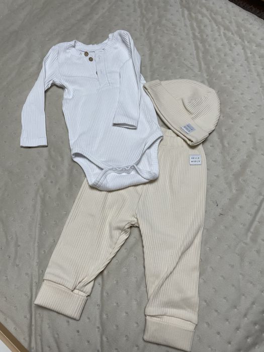 Комплект дитячого одягу