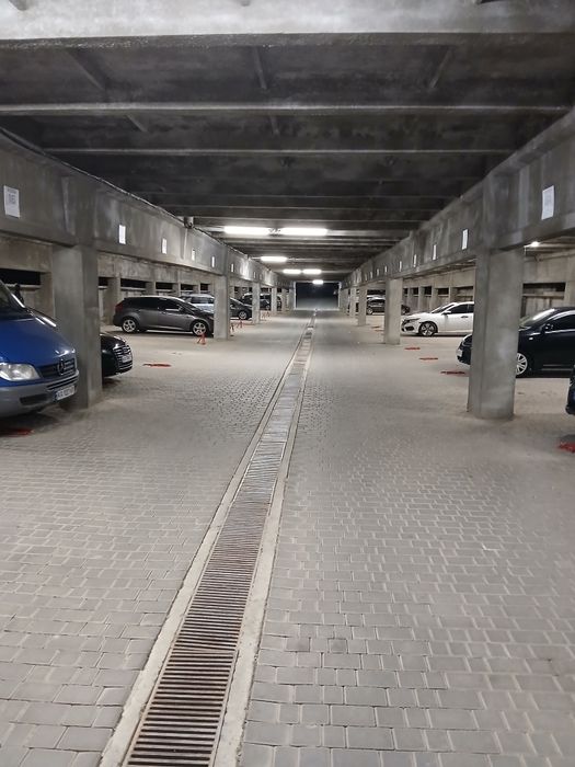 Продам паркомісце Містечко Центральне