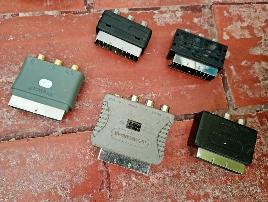 Adaptadores SCART  RCA