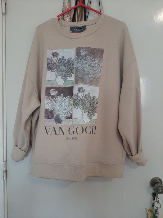 Swetshirt Nova Primark, com design de Van Gogh