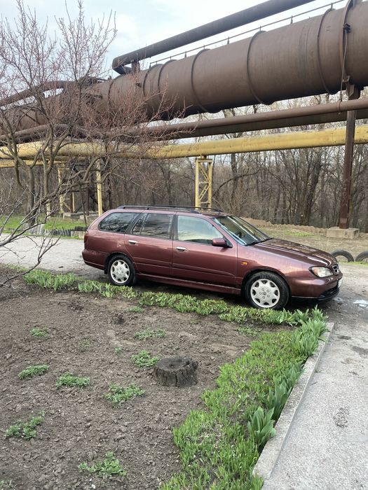 Nissan primera 2000