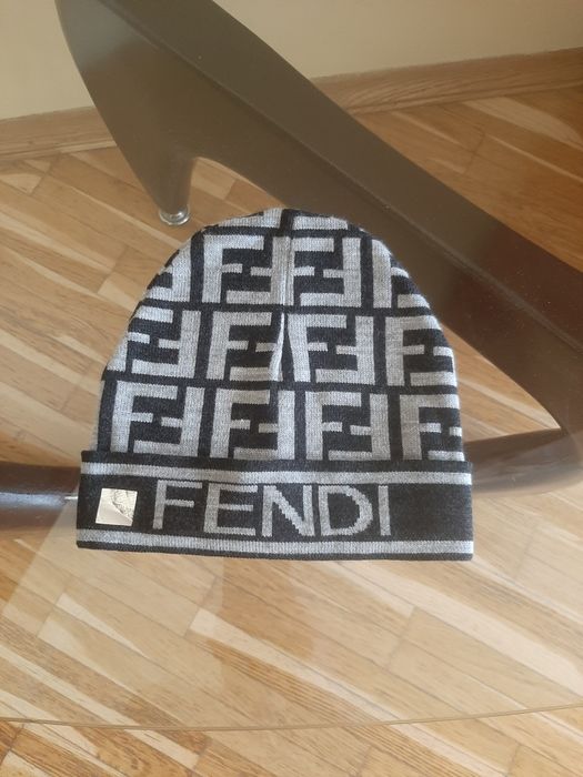 Fendi шапка  Нова