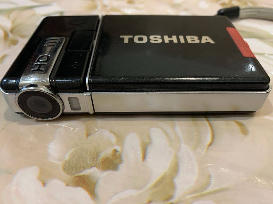 Відеокамера Toshiba Camileo S10