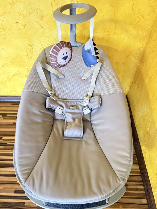 Заколисуючий центр Chicco