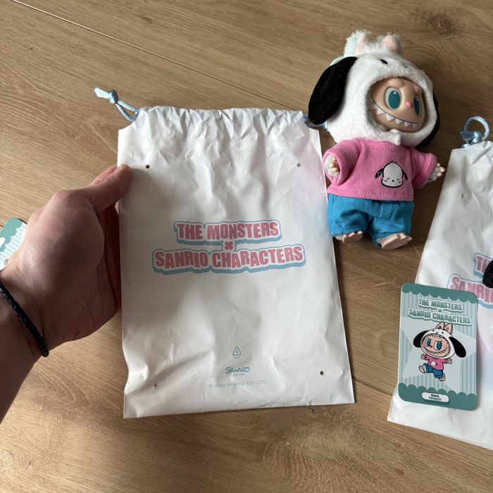 Pop Mart Labubu Sanrio Оригінал !