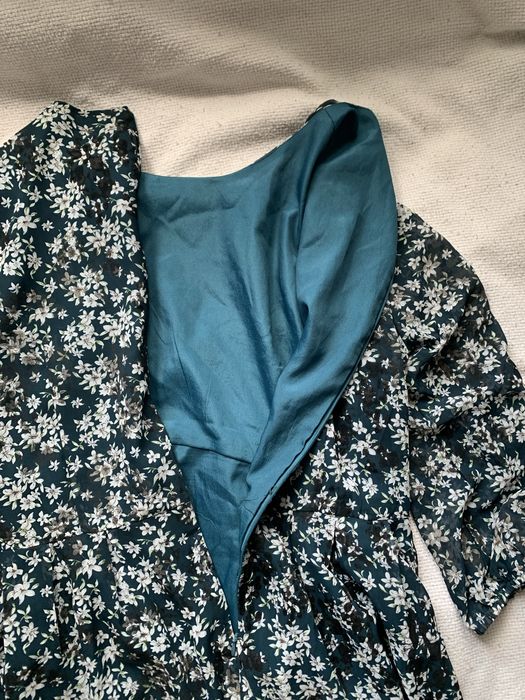 Piekna sukienka w kwiatki, 42