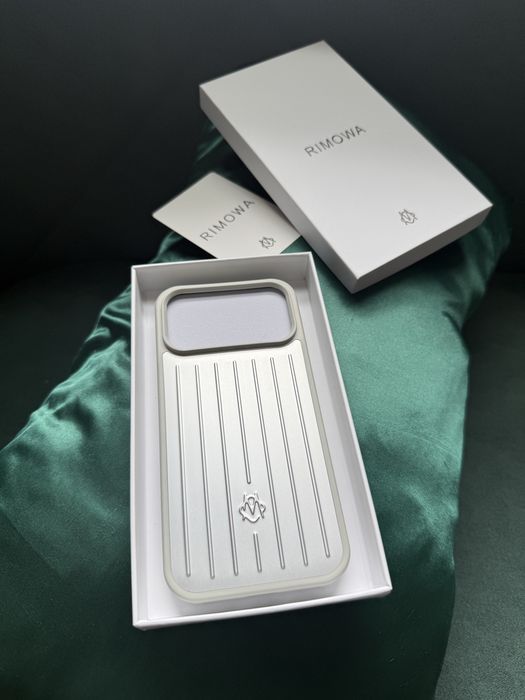 Rimowa etui 17 pro new