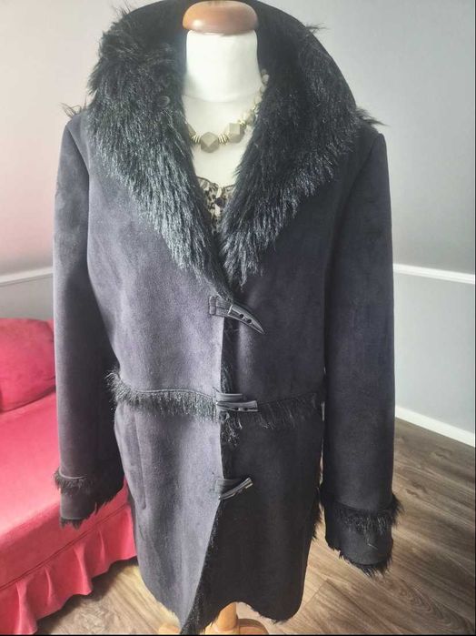 Kożuszek cieplutki nowy czarny super rozm. XL/XXL