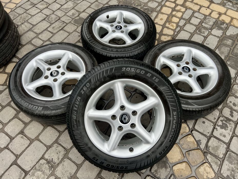 Колеса в зборі 5х114,3 r15 літо 205/60 Рено Megane Scenic Fluence Express Laguna ZOE Leaf Hyundai ix20 Elantra i30