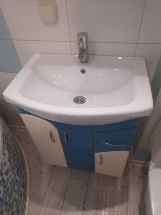 Комплект мебели для ванной.