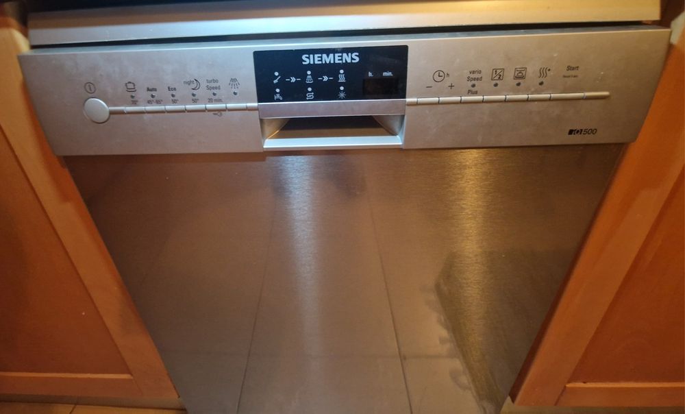 Máquina lavar loiça Siemens IQ500