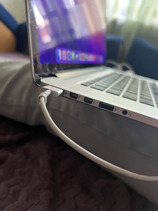 Продам Macbook Pro 15