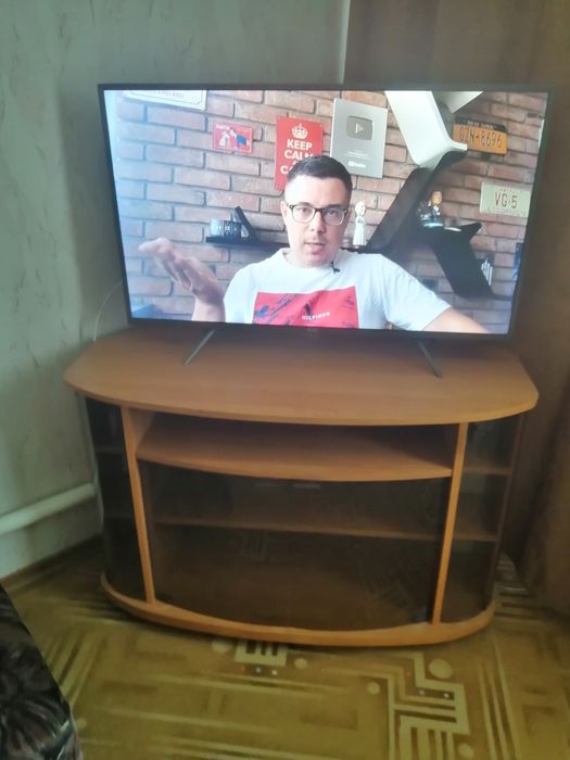 Продам тумбу під телевізор