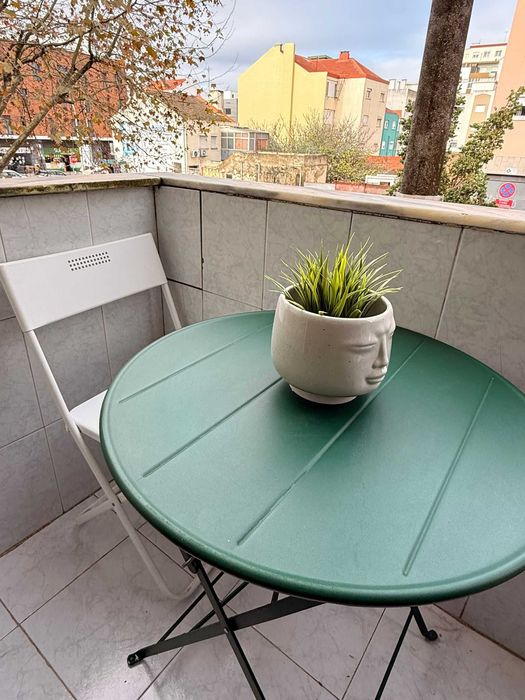 Mesa com cadeiras área externa ( esplanada )