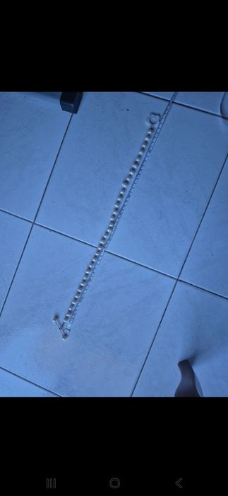 Colar de pérolas de água doce, enfiado a prata