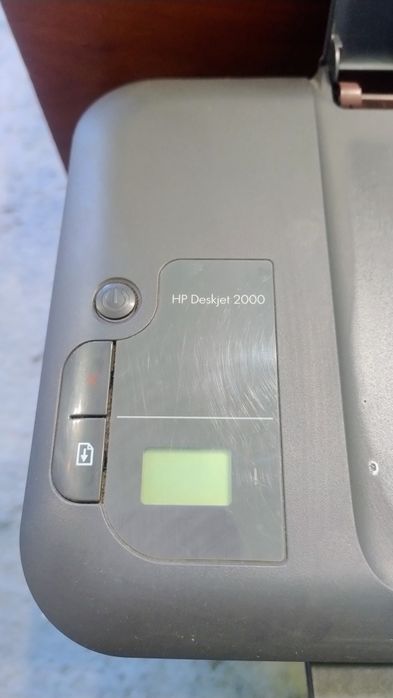 Продам принтер HP Deskjet 2000 J210