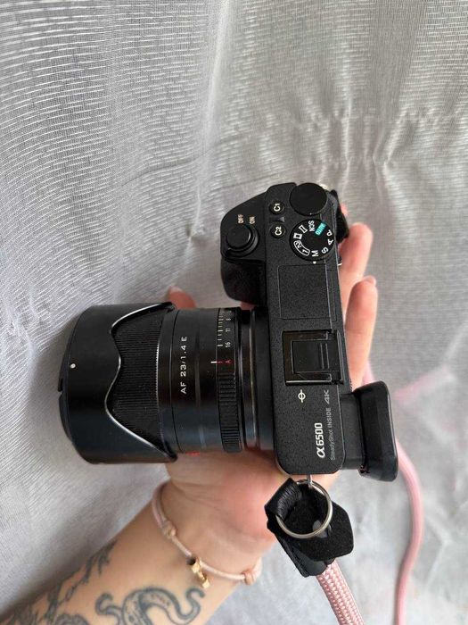 Sony a6500 + Viltrox AF 23mm f/1.4 E mount + 3 зарядних блочка