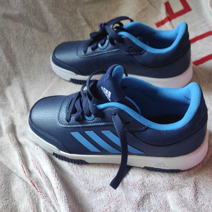 Buty Adidas 35,5 unisex. Nowe