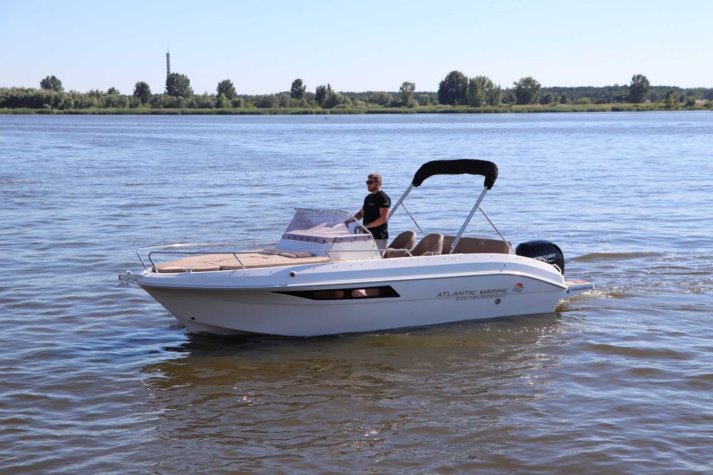 Nowa łódź Atlantic Marine 630 Sun Cruiser z Mercury F150 i przyczepa