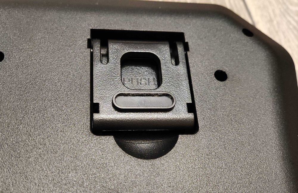 Podstawka chłodząca Thermaltake Massive 20 RGB (10"~19") czarna