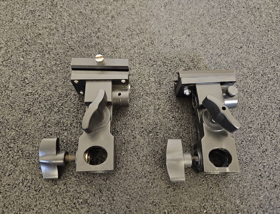 Sombrinhas e suportes de sombrinhas.