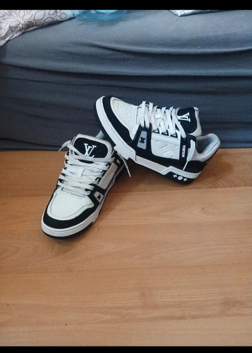 Lv trainer czarno-biale
