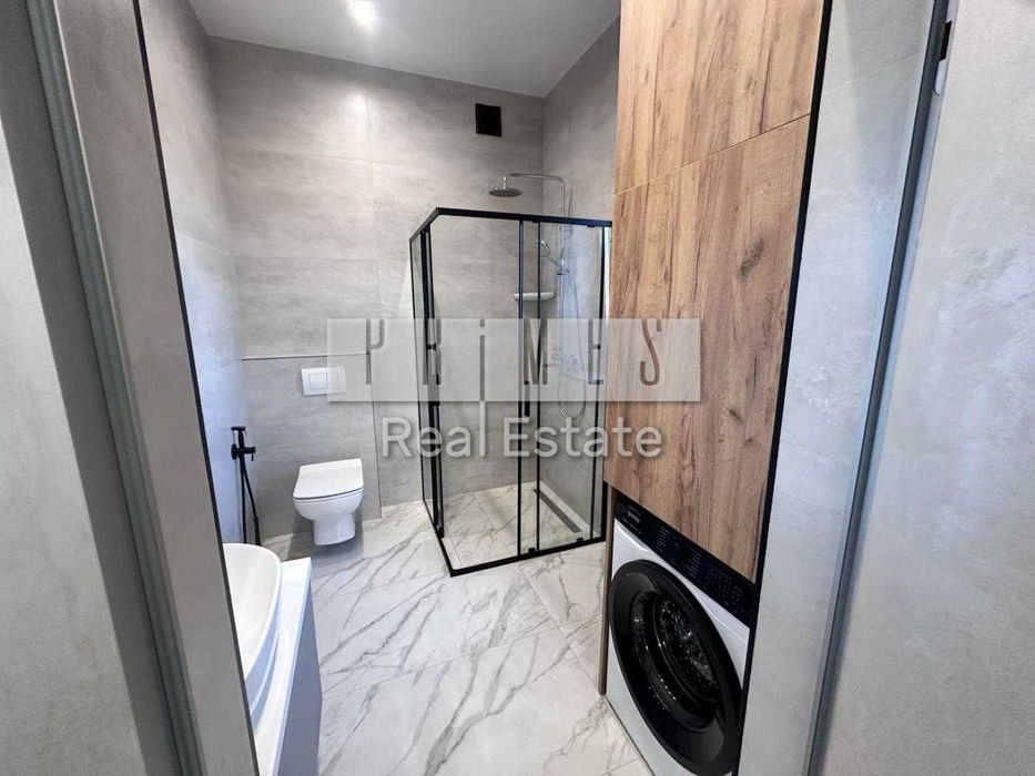 Продаж будинок з ремонтом у закритому котеджному містечку, Підгірці