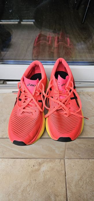 Asics Metaspeed Edgeu unisex rozmiar 40,5 wkładka  25,75cm używane