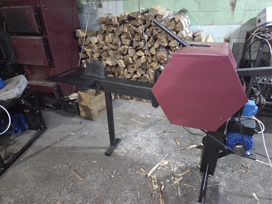 Дровокол рейковий 20т