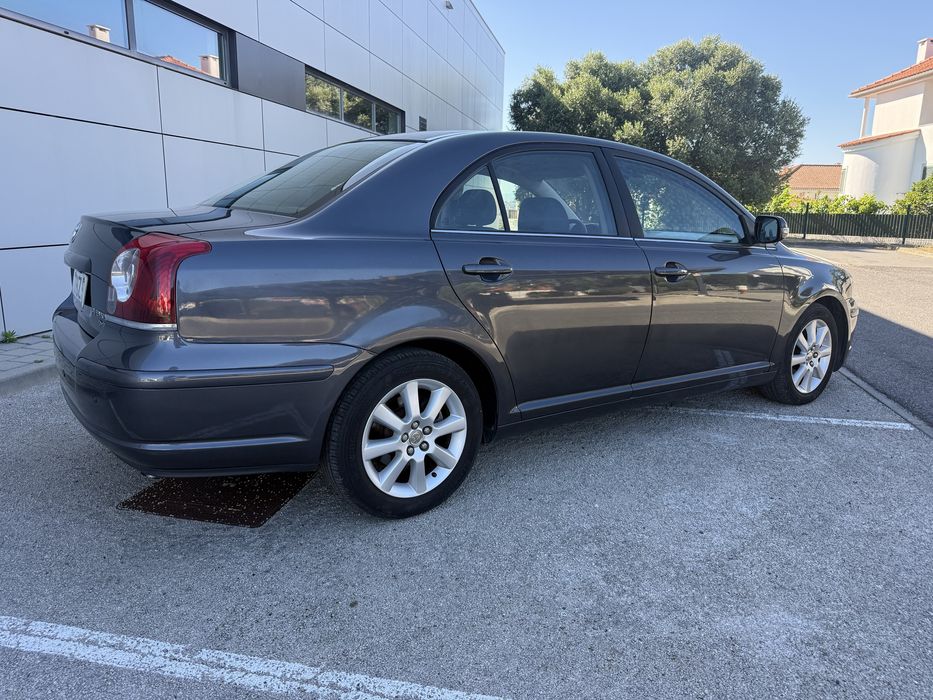 TOYOTA AVENSIS -2.0 126 cv   - DIESEL  - 1 Dono - NACIONAL - PINTURA  NOVA