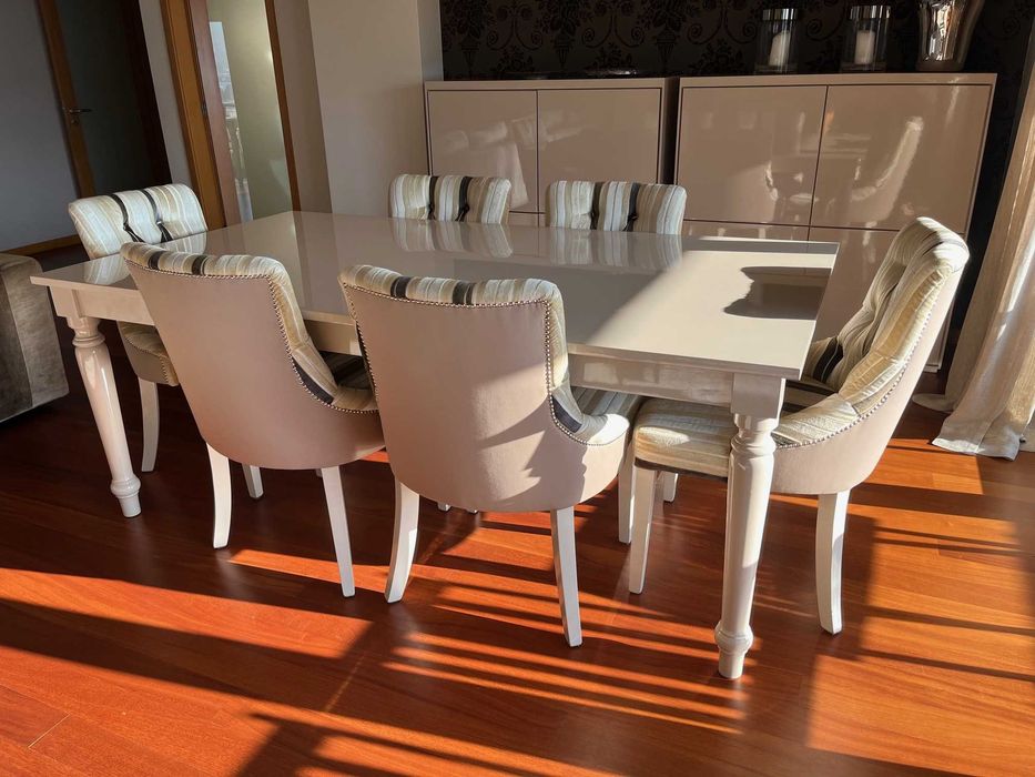 Sala de jantar - mesa e 6 cadeiras
