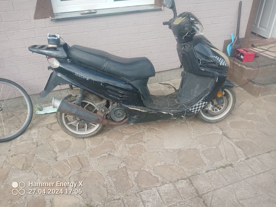 Скутер Спарк 150