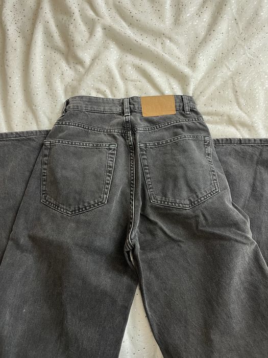 Жіночі рвані джинси