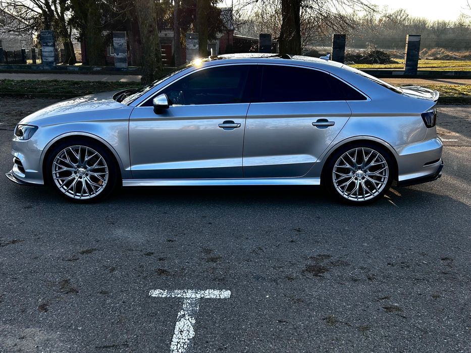 Audi S3 8V quattro