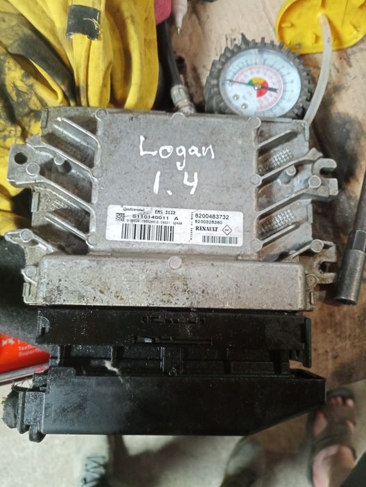 ЕБУ Dacia Renault Logan 1.4 бензин k7j e7j 8200483732 мозги комп'ютер