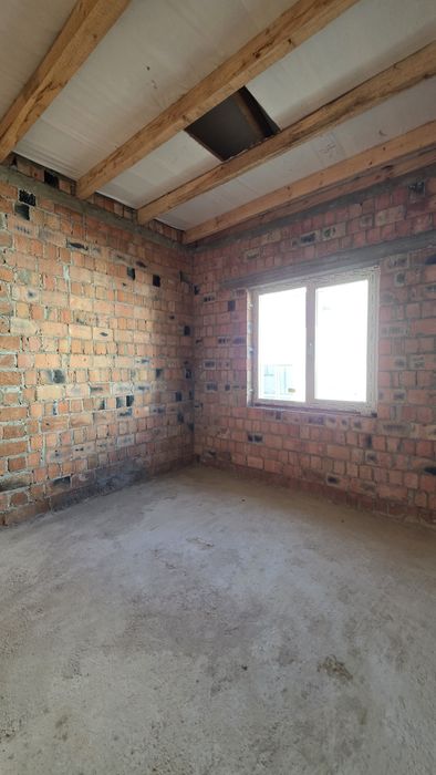 Продається 3х кімнатна зданий в експлуатацію таунхаус на Спортивній