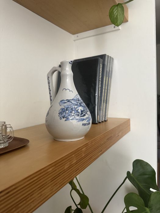 Jarro único em porcelana