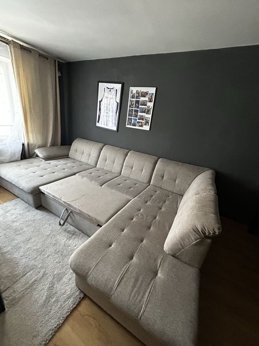 bezowa kanapa do salonu