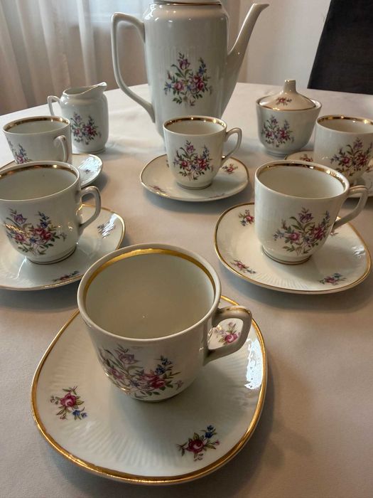 Serwis kawowy 6 osobowy -PRL- lata 70-te Vinatage Porcelana Wałbrzych