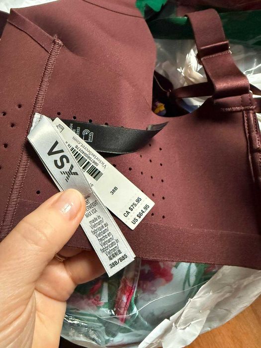 Спортивний топ/бра Victoria's secret,   p.38B