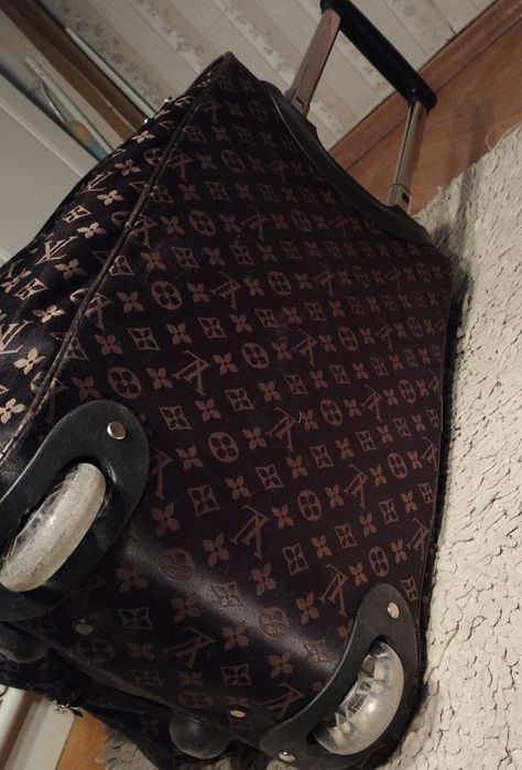 Торба чемодан на колесах, не дорого