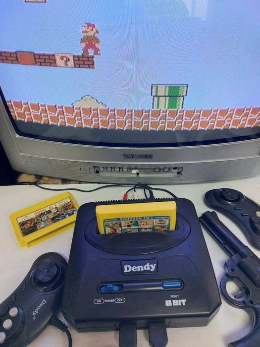 Ігрова приставка денді відмінний стан в коробці з іграми маріо танки.