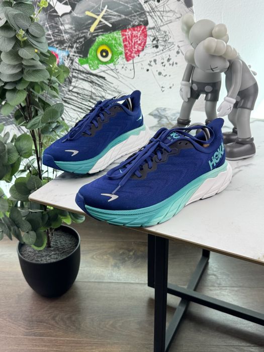 Кросівки Hoka Arahi 6 42 розмір Е16405