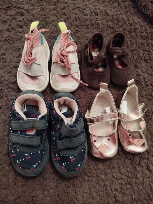 Calçado variado bebé criança