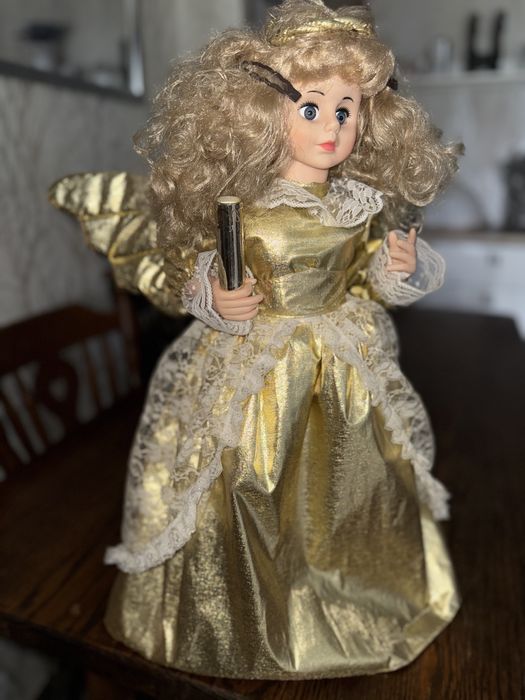 Kolekcjonerska lalka świąteczny anioł