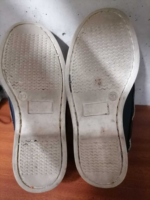 Sapatos de Criança Tamanho 30