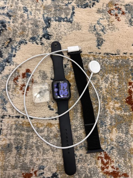 Apple watch se gps +cellular 44mm  midnight 100%kondycja baterii +dodatkowy pasek i etui