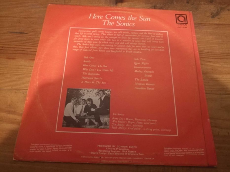 THE SONICS - Here Comes The Sun (Ed INGLESA - 1973) LP