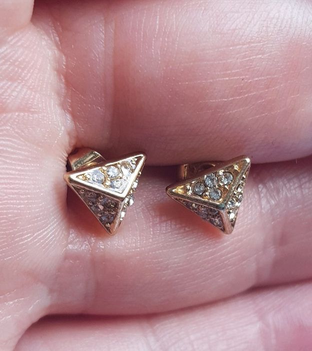 Кульчики медичне золото