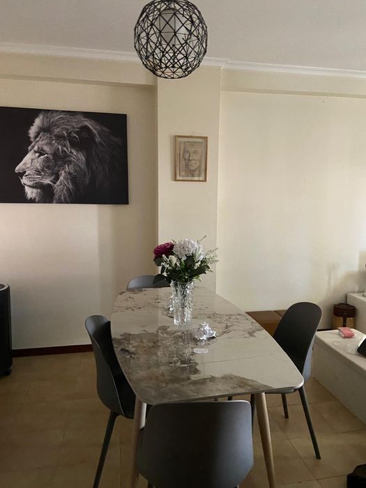 Mesa jantar com cadeiras